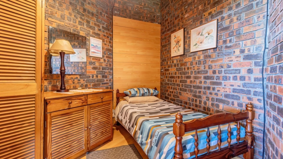 4 Bedroom Property for Sale in Bettys Bay Western Cape